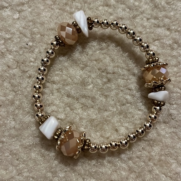 Beautiful set of five summer elastic bracelets - Picture 4 of 6